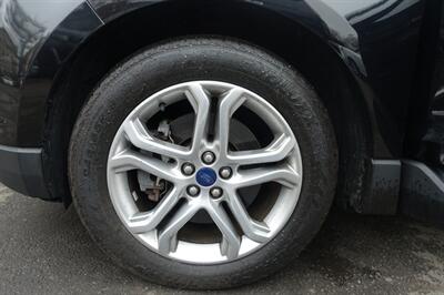 2018 Ford Edge Titanium   - Photo 22 - Newark, NJ 07104
