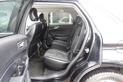 2018 Ford Edge Titanium   - Photo 11 - Newark, NJ 07104