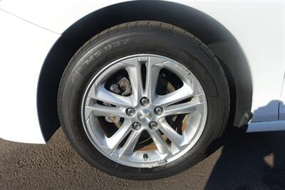 2017 Chevrolet Cruze LT Auto   - Photo 22 - Newark, NJ 07104