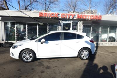 2017 Chevrolet Cruze LT Auto   - Photo 4 - Newark, NJ 07104