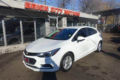 2017 Chevrolet Cruze LT Auto   - Photo 1 - Newark, NJ 07104