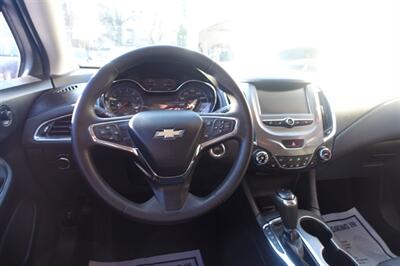 2017 Chevrolet Cruze LT Auto   - Photo 13 - Newark, NJ 07104