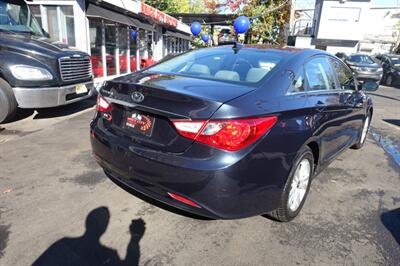 2011 Hyundai SONATA GLS   - Photo 8 - Newark, NJ 07104