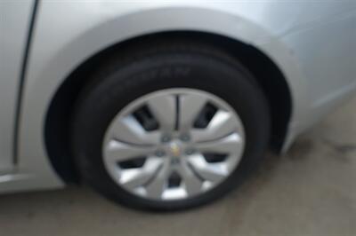 2016 Chevrolet Cruze Limited LS Auto - Photo 9 - Newark, NJ 07104