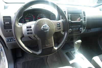 2015 Nissan Frontier SV V6 - Photo 17 - Newark, NJ 07104