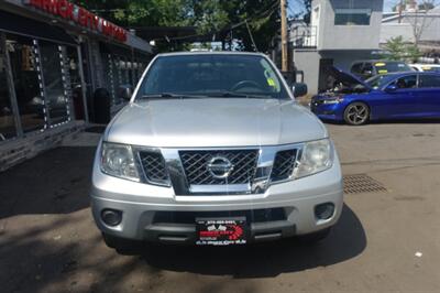 2015 Nissan Frontier SV V6 - Photo 2 - Newark, NJ 07104