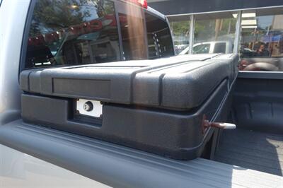 2015 Nissan Frontier SV V6 - Photo 20 - Newark, NJ 07104