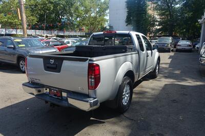 2015 Nissan Frontier SV V6 - Photo 8 - Newark, NJ 07104