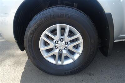 2015 Nissan Frontier SV V6 - Photo 21 - Newark, NJ 07104