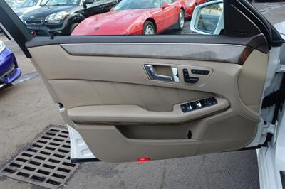 2011 Mercedes-Benz E 350 Sport 4MATIC   - Photo 11 - Newark, NJ 07104