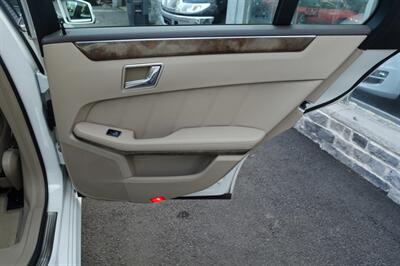 2011 Mercedes-Benz E 350 Sport 4MATIC   - Photo 18 - Newark, NJ 07104