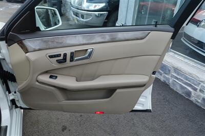 2011 Mercedes-Benz E 350 Sport 4MATIC   - Photo 16 - Newark, NJ 07104