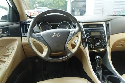 2012 Hyundai SONATA SE   - Photo 13 - Newark, NJ 07104