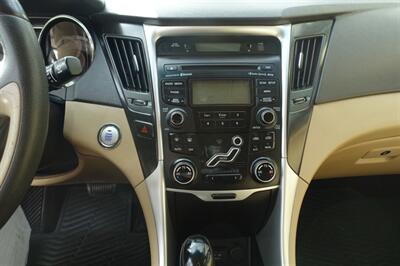 2012 Hyundai SONATA SE   - Photo 18 - Newark, NJ 07104