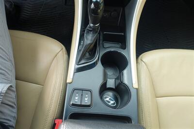 2012 Hyundai SONATA SE   - Photo 19 - Newark, NJ 07104