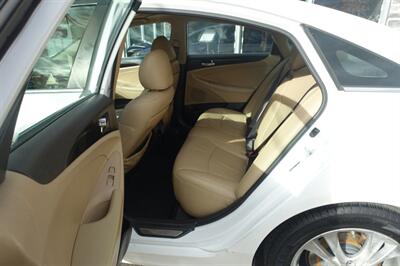 2012 Hyundai SONATA SE   - Photo 11 - Newark, NJ 07104