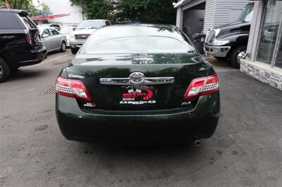 2010 Toyota Camry XLE   - Photo 7 - Newark, NJ 07104