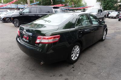 2010 Toyota Camry XLE   - Photo 8 - Newark, NJ 07104
