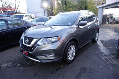 2017 Nissan Rogue SV   - Photo 1 - Newark, NJ 07104