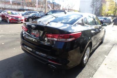 2017 Kia Optima LX   - Photo 8 - Newark, NJ 07104