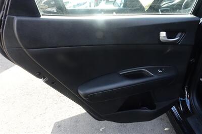 2017 Kia Optima LX   - Photo 12 - Newark, NJ 07104