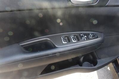 2017 Kia Optima LX   - Photo 18 - Newark, NJ 07104