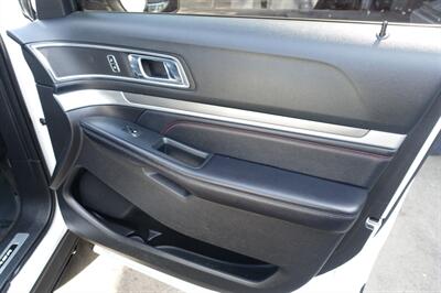 2017 Ford Explorer Sport - Photo 22 - Newark, NJ 07104