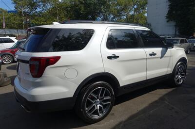 2017 Ford Explorer Sport - Photo 5 - Newark, NJ 07104