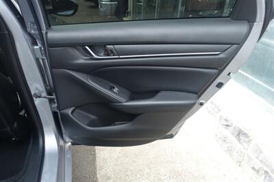 2018 Honda Accord Sport   - Photo 17 - Newark, NJ 07104