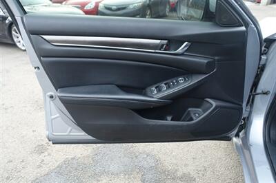 2018 Honda Accord Sport   - Photo 10 - Newark, NJ 07104