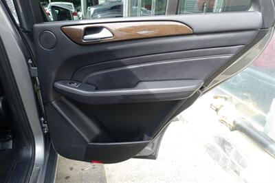 2015 Mercedes-Benz ML 350 4MATIC   - Photo 17 - Newark, NJ 07104