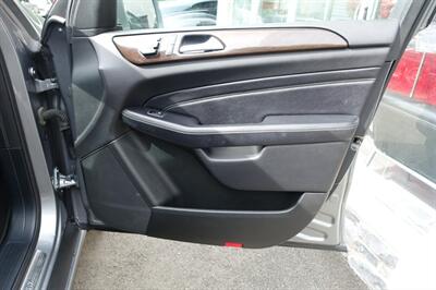 2015 Mercedes-Benz ML 350 4MATIC   - Photo 15 - Newark, NJ 07104