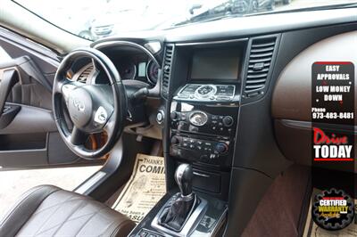 2009 INFINITI FX35   - Photo 18 - Newark, NJ 07104