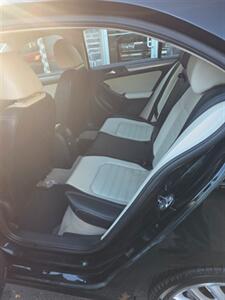 2013 Volkswagen Jetta SEL PZEV   - Photo 12 - Newark, NJ 07104