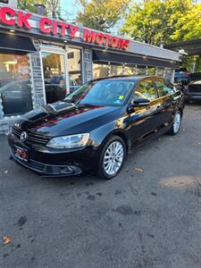 2013 Volkswagen Jetta SEL PZEV   - Photo 1 - Newark, NJ 07104