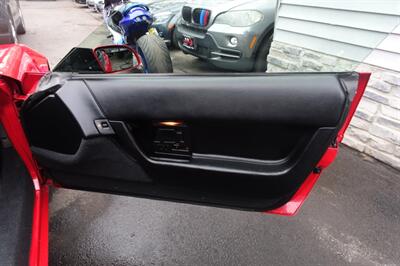 1992 Chevrolet Corvette   - Photo 14 - Newark, NJ 07104
