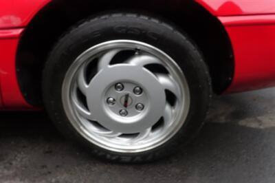 1992 Chevrolet Corvette   - Photo 17 - Newark, NJ 07104