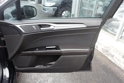 2014 Ford Fusion SE   - Photo 15 - Newark, NJ 07104