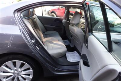 2013 Honda Accord EX-L V6 w/Navi   - Photo 16 - Newark, NJ 07104