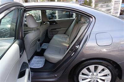 2013 Honda Accord EX-L V6 w/Navi   - Photo 11 - Newark, NJ 07104