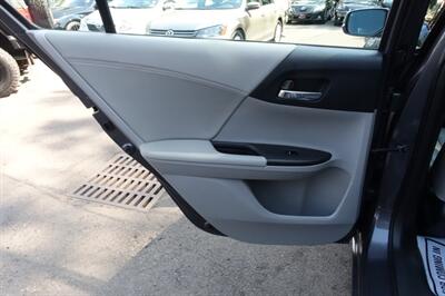 2013 Honda Accord EX-L V6 w/Navi   - Photo 12 - Newark, NJ 07104