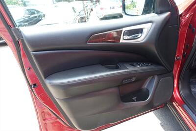 2014 Nissan Pathfinder S - Photo 11 - Newark, NJ 07104