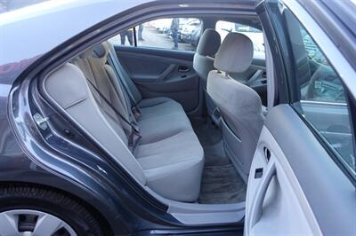 2009 Toyota Camry LE - Photo 16 - Newark, NJ 07104