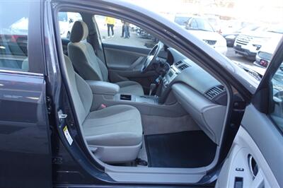 2009 Toyota Camry LE - Photo 14 - Newark, NJ 07104