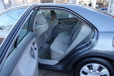 2009 Toyota Camry LE - Photo 11 - Newark, NJ 07104