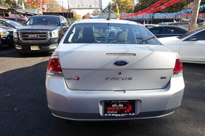 2008 Ford Focus SE   - Photo 7 - Newark, NJ 07104