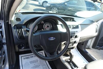 2008 Ford Focus SE   - Photo 23 - Newark, NJ 07104