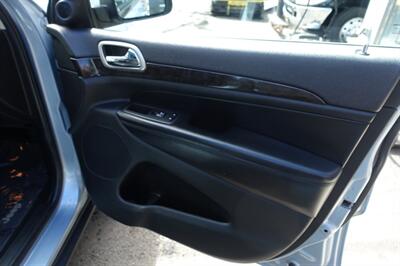 2012 Jeep Grand Cherokee Laredo - Photo 22 - Newark, NJ 07104