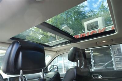 2012 Jeep Grand Cherokee Laredo - Photo 19 - Newark, NJ 07104