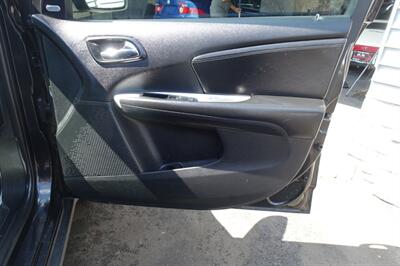 2011 Dodge Journey Crew   - Photo 16 - Newark, NJ 07104